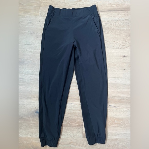 Athleta Brooklyn High Waisted Jogger in Black Size 4 *J14 - Picture 1 of 2